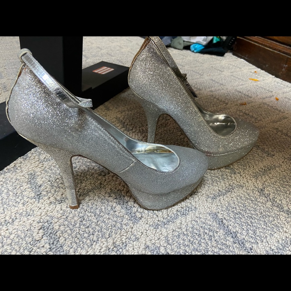 Size 8 Lava BRAND Heels.